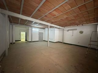 Local comercial en venta en Gamarra - La Trinidad en Málaga