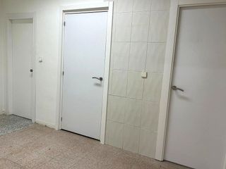 Local comercial en venta en El Mercado en Manises