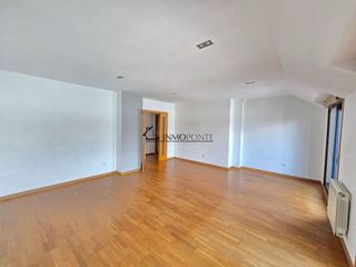 Ático en venta en Zona de Plaza de Barcelos en Pontevedra