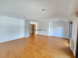 Ático en venta en Zona de Plaza de Barcelos en Pontevedra