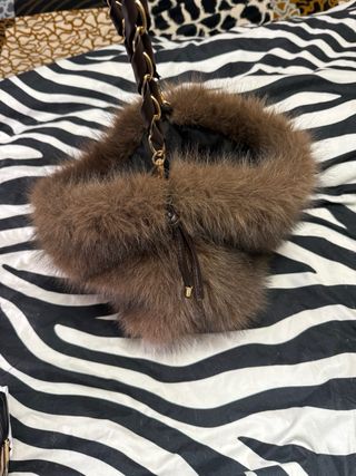 Bolso de pelo marrón