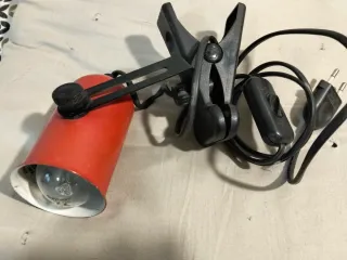 Lámpara pinza vintage lectura