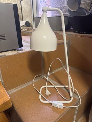 Lampada da tavolo bianca