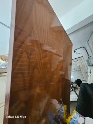 Puerta de entrada de madera