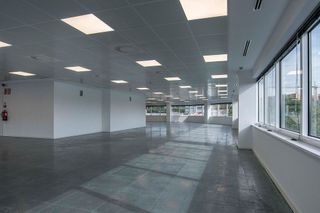 Oficina en alquiler en Almeda - El Corte Inglés en Cornellà de Llobregat
