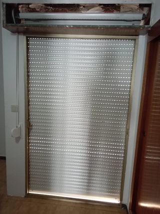 Persiana balconera aluminio sin estrenar