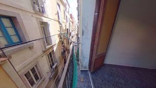 Piso en venta en El Raval en Barcelona