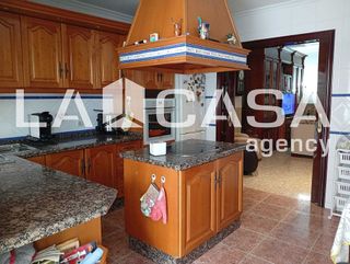 Chalet en venta en Centro - Doña Mercedes en Dos Hermanas