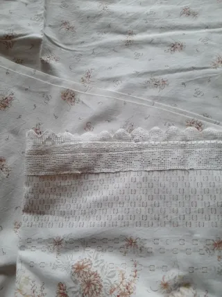 Lenzuolo singolo con bordo pizzo