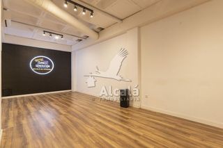 Local comercial en venta en Val en Alcalá de Henares