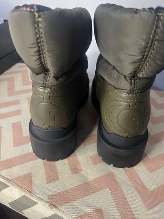 Botas de inverno Guess verde militar