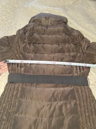 Abrigo plumas largo marrón