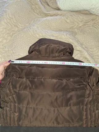 Abrigo plumas largo marrón