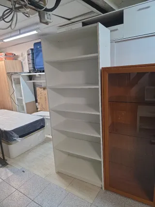 Estantería blanca