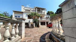 Chalet en venta en Roca Grossa - Serra Brava en Lloret de Mar