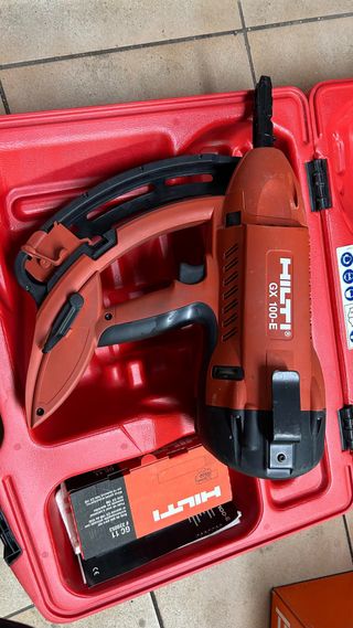 Pistola de clavos Hilti GX 100-E