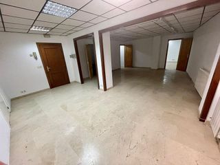 Oficina en alquiler en Centro en Teruel