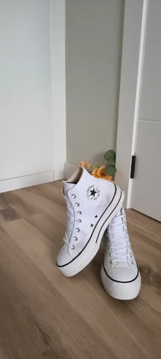 Converse con plataforma talla 41 color blanco