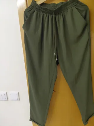 Pantalón verde militar