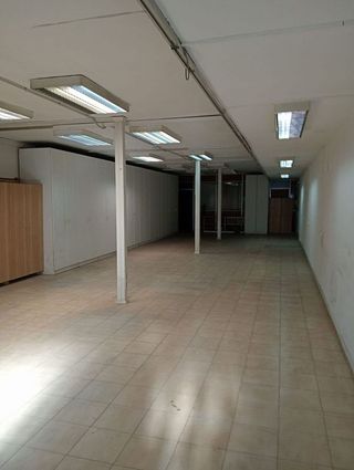 Nave industrial en alquiler en Segle XX en Terrassa