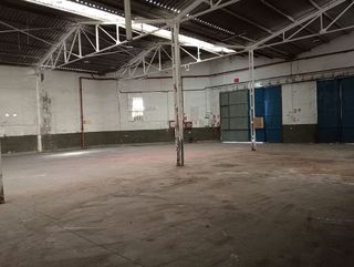 Nave industrial en alquiler en Segle XX en Terrassa