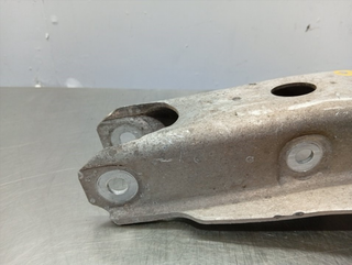 BRAZO SUSPENSION INFERIOR TRASERO DERECHO MERCEDE