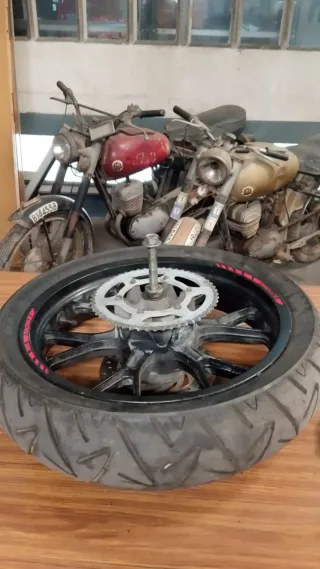 Pareja Llantas Derbi GPR 49cc