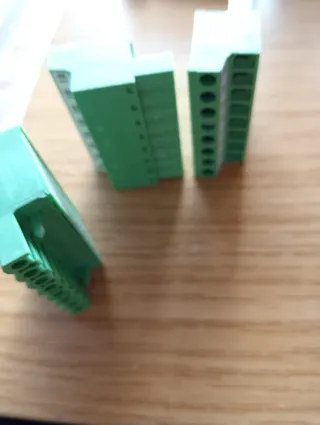 Regleta enchufable gris