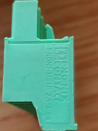 Regleta enchufable gris