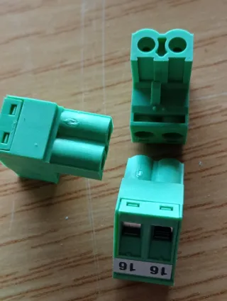 Regleta enchufable gris