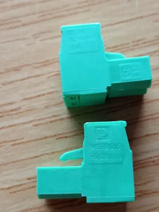 Regleta enchufable gris