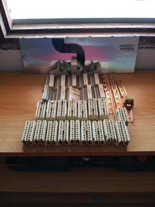 Regleta enchufable gris