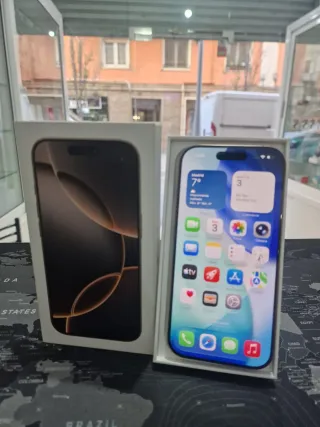 Apple iPhone 16 Pro 256GB Titanium Desierto