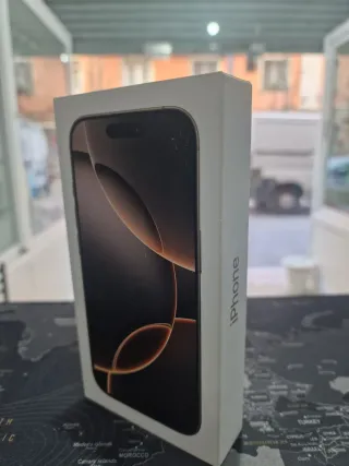 Apple iPhone 16 Pro 256GB Titanium Desierto