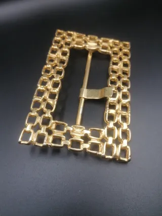 Fibbia vintage metallo dorato design a maglie