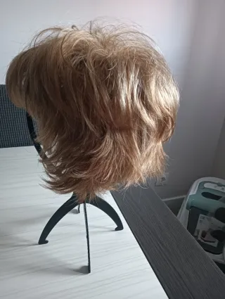 Peluca castaña y rubia