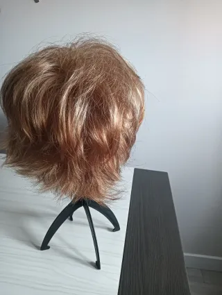 Peluca castaña y rubia