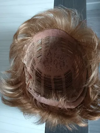 Peluca castaña y rubia