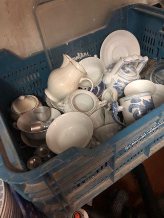 Juego de café y vajilla azul y blanco