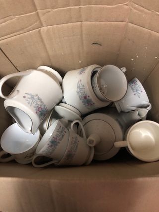 Juego de café y vajilla azul y blanco