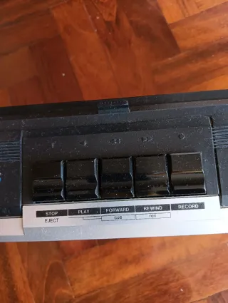 Radio Cassette Philips Plata y Negro. Vintage.