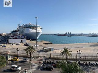 Piso en venta en Centro Histórico - Plaza España en Cádiz
