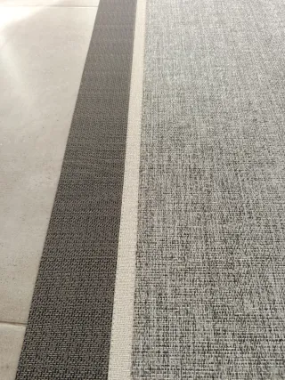 Alfombra moderna gris tela
