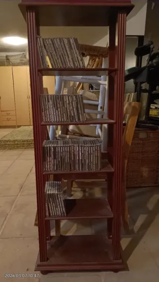 Colección música clasica Mueble y CDs