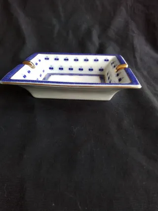 Cenicero de porcelana azul y dorado