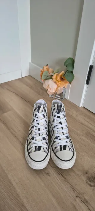 Converse talla 39 estampado cebra (super-tendencia