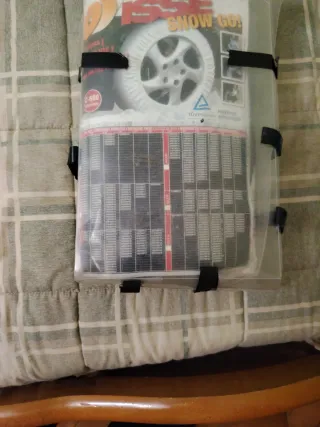 Cadenas de coche de tela sin usar