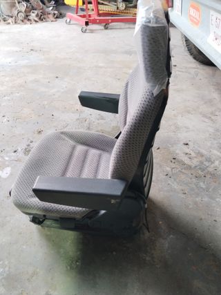 Asiento neumático tractor Granit
