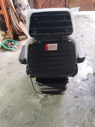 Asiento neumático tractor Granit