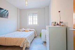 Casa adosada en venta en Montequinto en Dos Hermanas